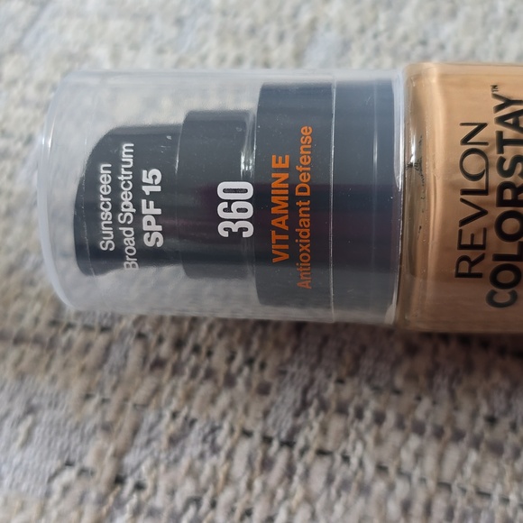 REVLON BRAND COLORSTAY LONGWEAR MAKEUP FOUNDATION #360 GOLDEN CARAMEL BUNDLE-2 - Picture 3 of 5